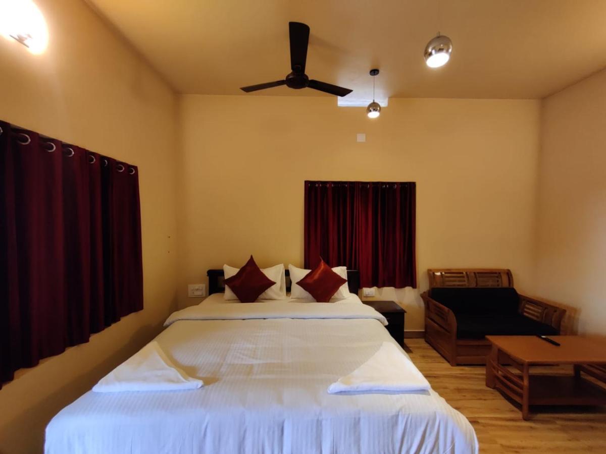 Forest And River Edge Resort Kannur Buitenkant foto