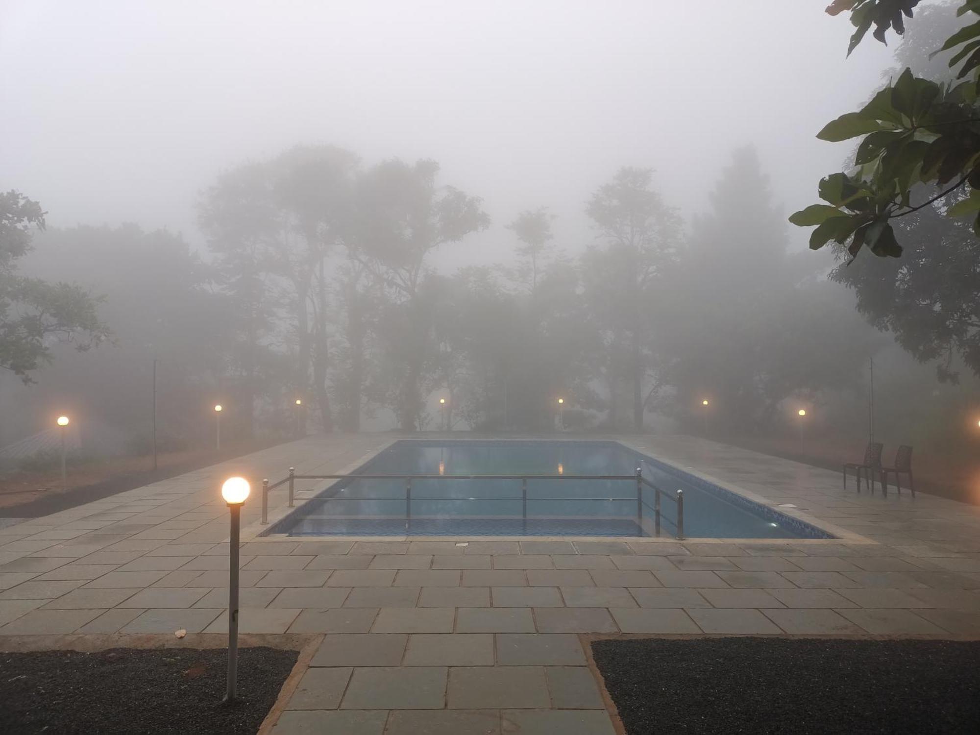 Forest And River Edge Resort Kannur Buitenkant foto