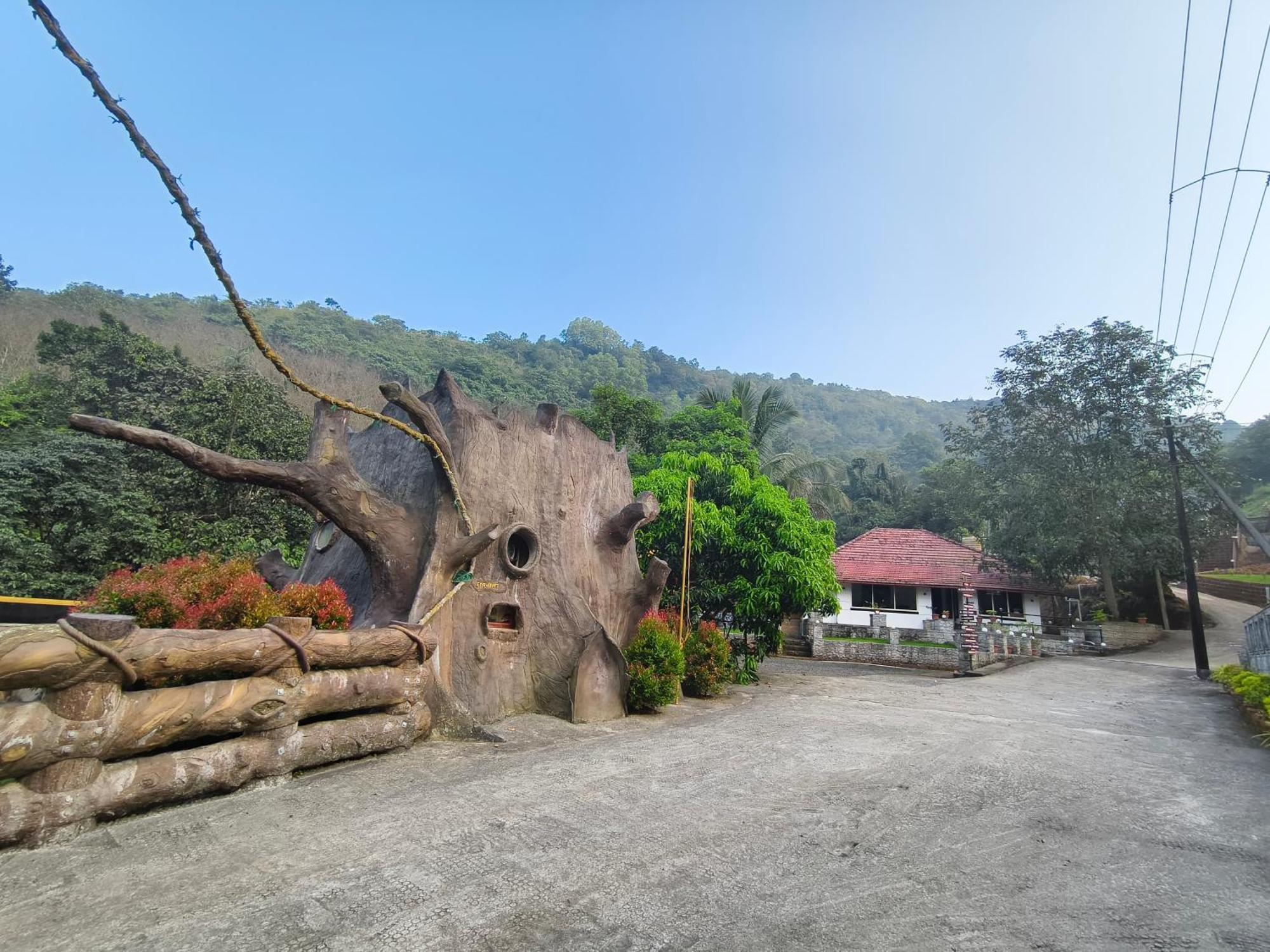 Forest And River Edge Resort Kannur Buitenkant foto